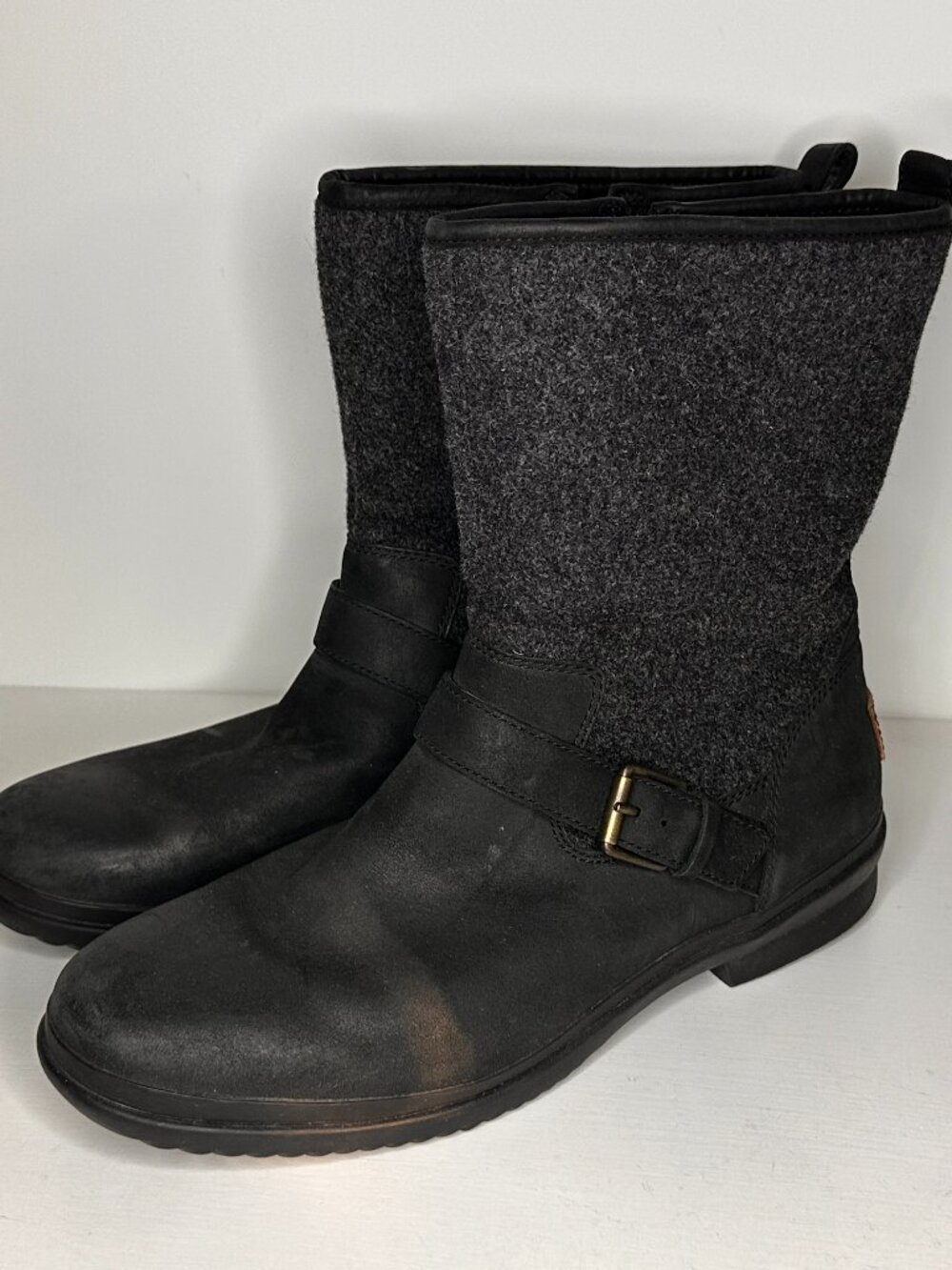 Ugg Simmens Black Leather Textile Boots Women Size 11
